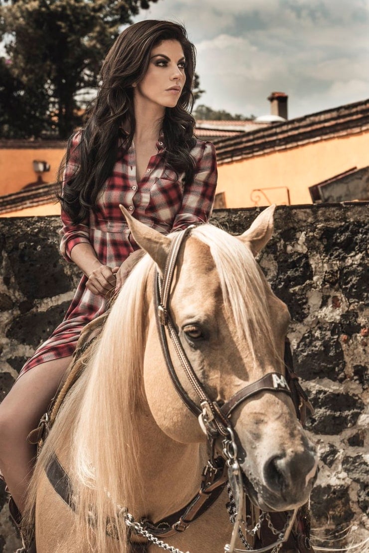 Africa Zavala