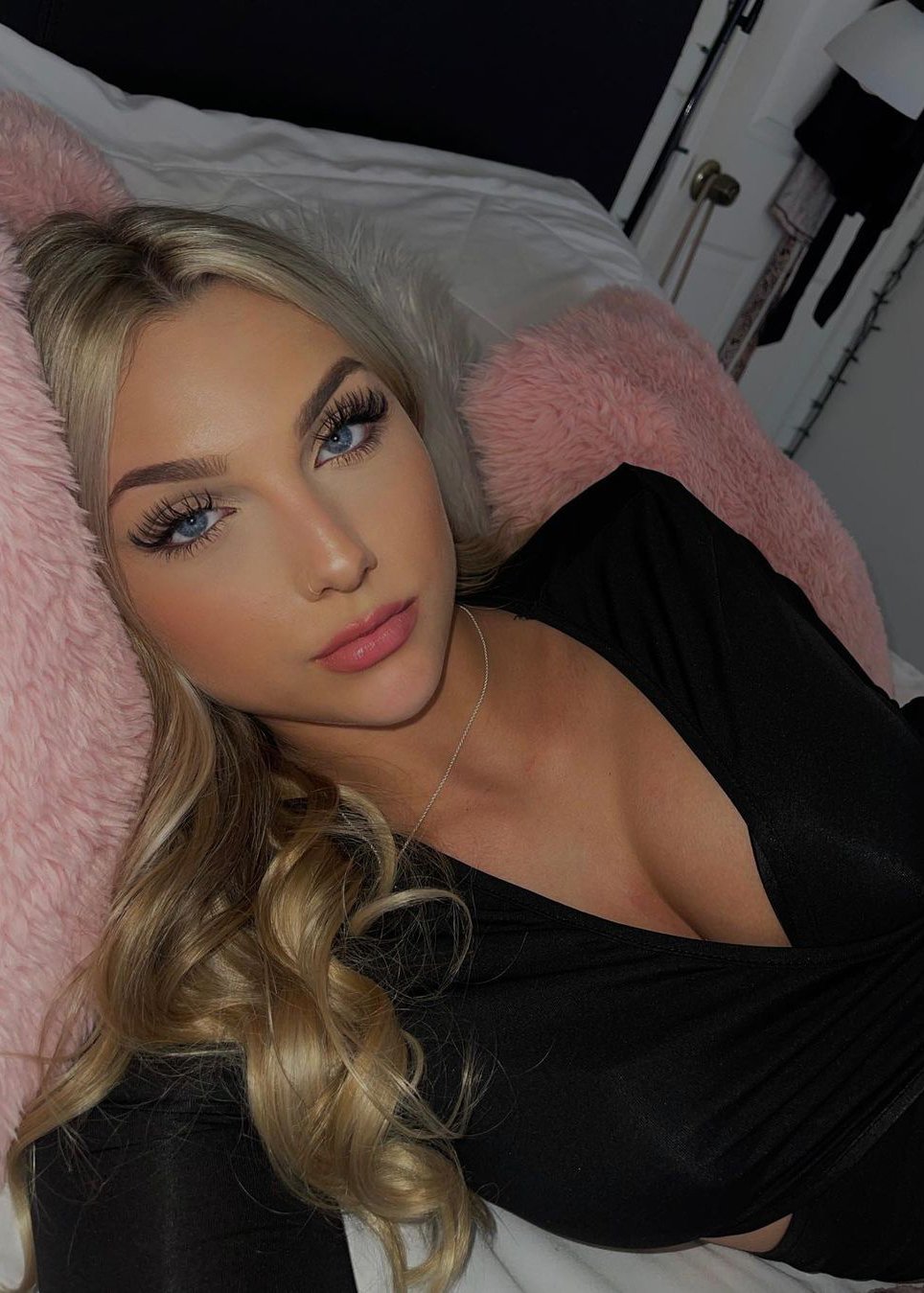 Ainsley Renee