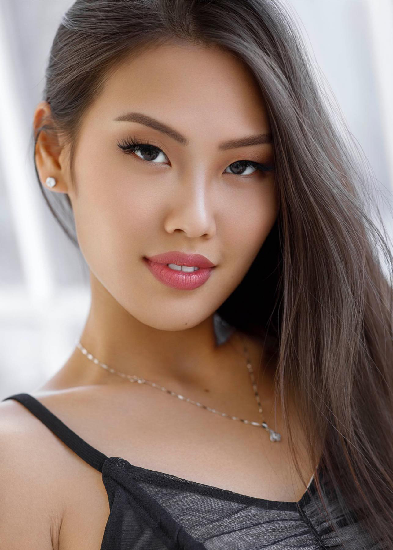Qianling Yan