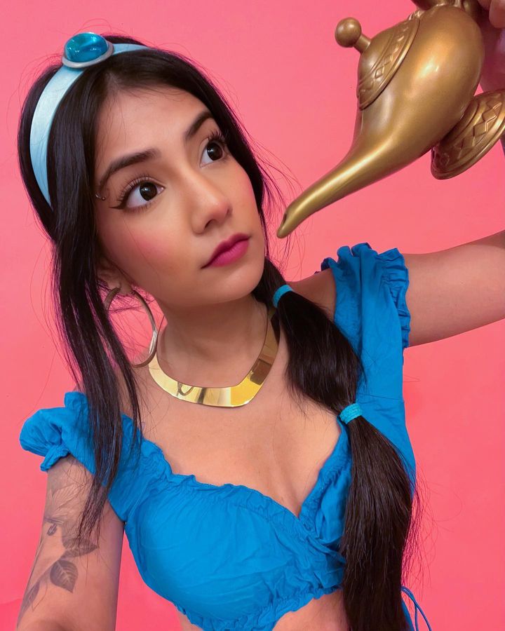 Saaniya Abbas